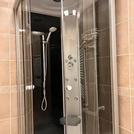 Apartment A Luxury Apt 170 M2 3 Bedroom 2 Bathroom At Bestekar Avenue At The Heart Of