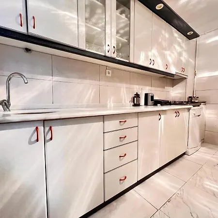 A Luxury Apt 170 M2 3 Bedroom 2 Bathroom At Bestekar Avenue At The Heart Of Apartment *