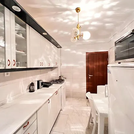 Apartment A Luxury Apt 170 M2 3 Bedroom 2 Bathroom At Bestekar Avenue At The Heart Of Ankara